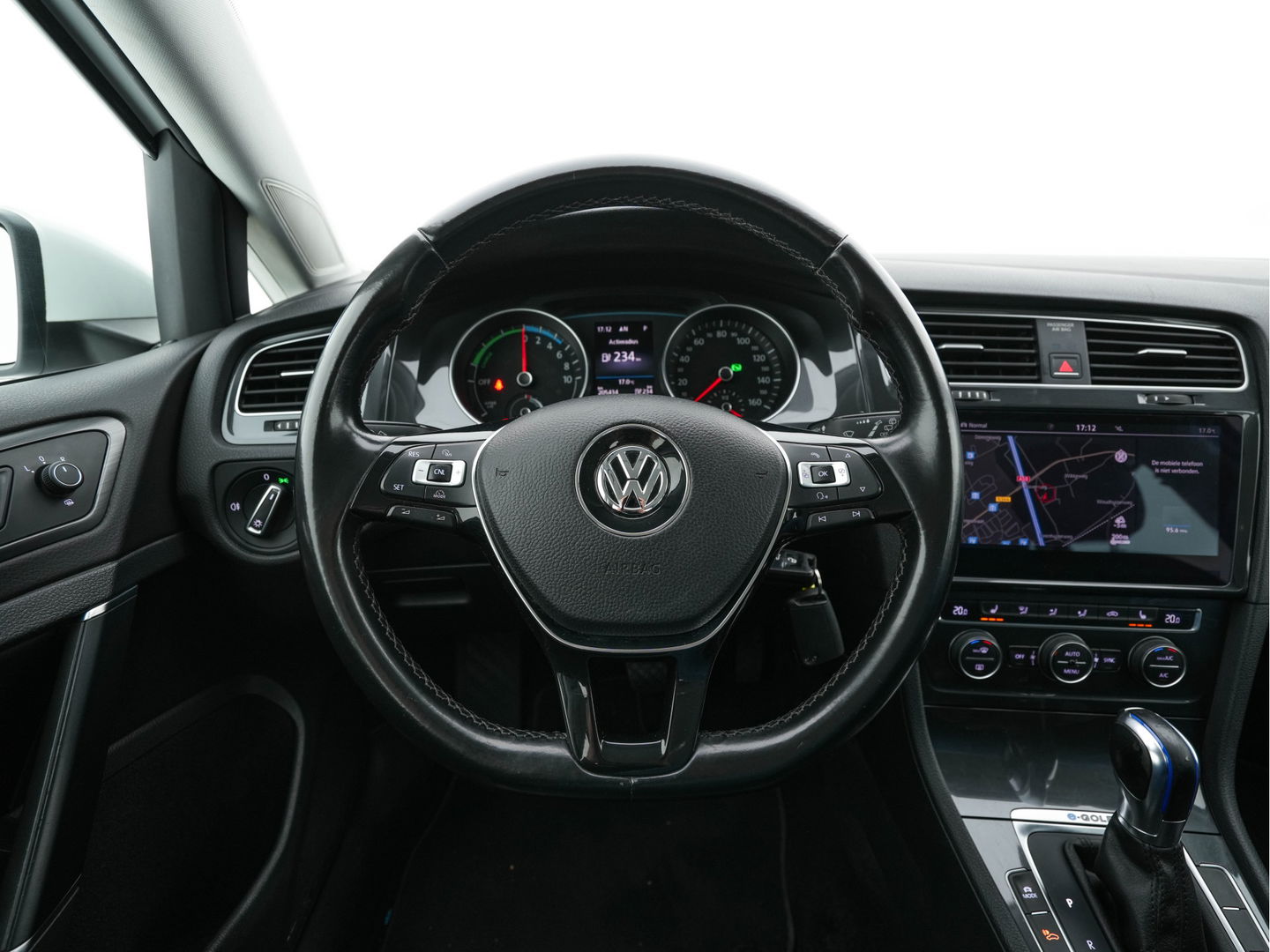 Volkswagen e-Golf (SOH-86%) Aut. *HEAT-PUMP | LUXURY-LEATHER | FULL-LED | NAVI-FULLMAP | CAMERA | HEATED-SPORTSEATS | ECC | CCS-FASTLOADER | PDC | CARPLAY | CRUISE | 16''ALU*