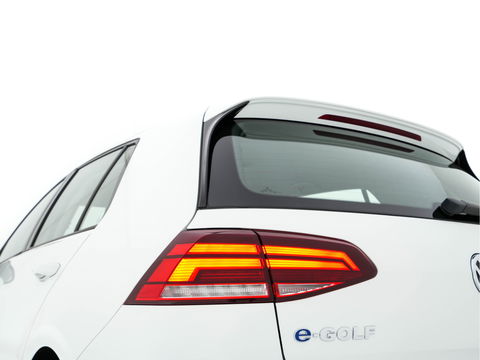 Volkswagen e-Golf (SOH-86%) Aut. *HEAT-PUMP | LUXURY-LEATHER | FULL-LED | NAVI-FULLMAP | CAMERA | HEATED-SPORTSEATS | ECC | CCS-FASTLOADER | PDC | CARPLAY | CRUISE | 16''ALU*