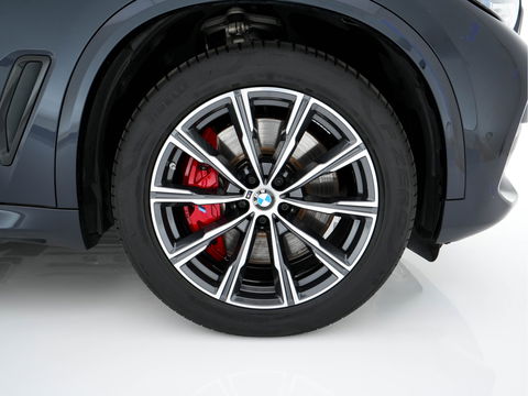 BMW X5 xDrive45e M-Sport High Executive Plug-in (INCL-BTW) *PANO | HEAD-UP | LASER-LIGHT | ADAPTIVE-CRUISE | LUXURY-LEATHER | HARMAN/KARDON | HEATED-SPORTSEATS | DIGI-COCKPIT | KEYLESS | DAB+ | MEMORY-PACK | CAMERA | NAVI-FULLMAP | 20''ALU