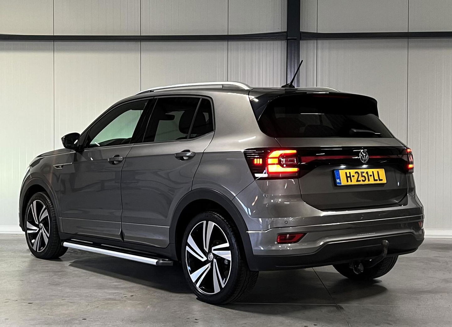 Volkswagen T-Cross 1.0 TSI 116PK DSG R-line Trekhaak Beats
