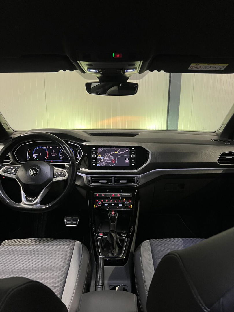 Volkswagen T-Cross 1.0 TSI 116PK DSG R-line Trekhaak Beats