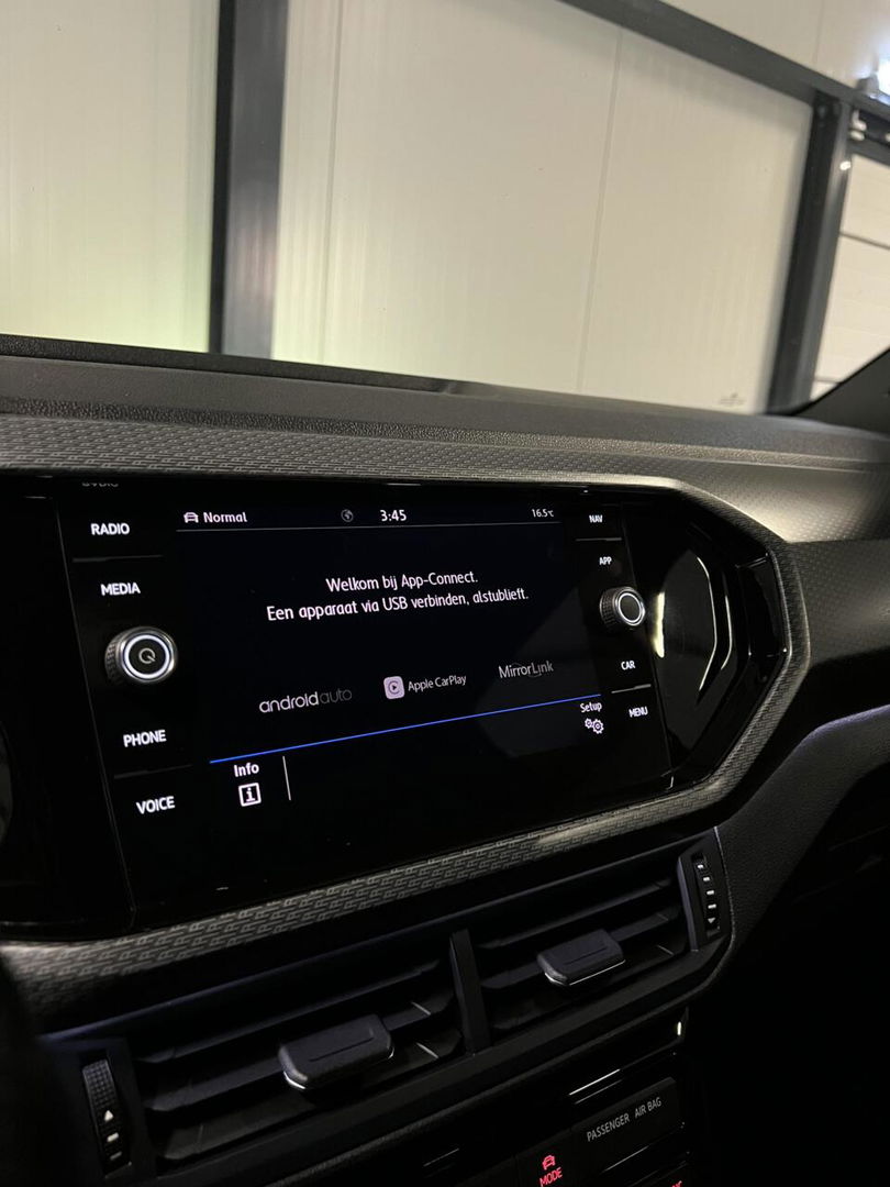 Volkswagen T-Cross 1.0 TSI 116PK DSG R-line Trekhaak Beats