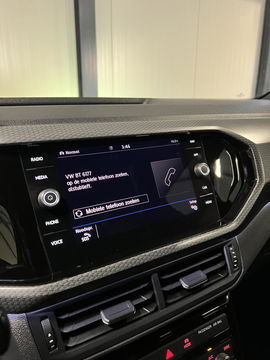 Volkswagen T-Cross 1.0 TSI 116PK DSG R-line Trekhaak Beats