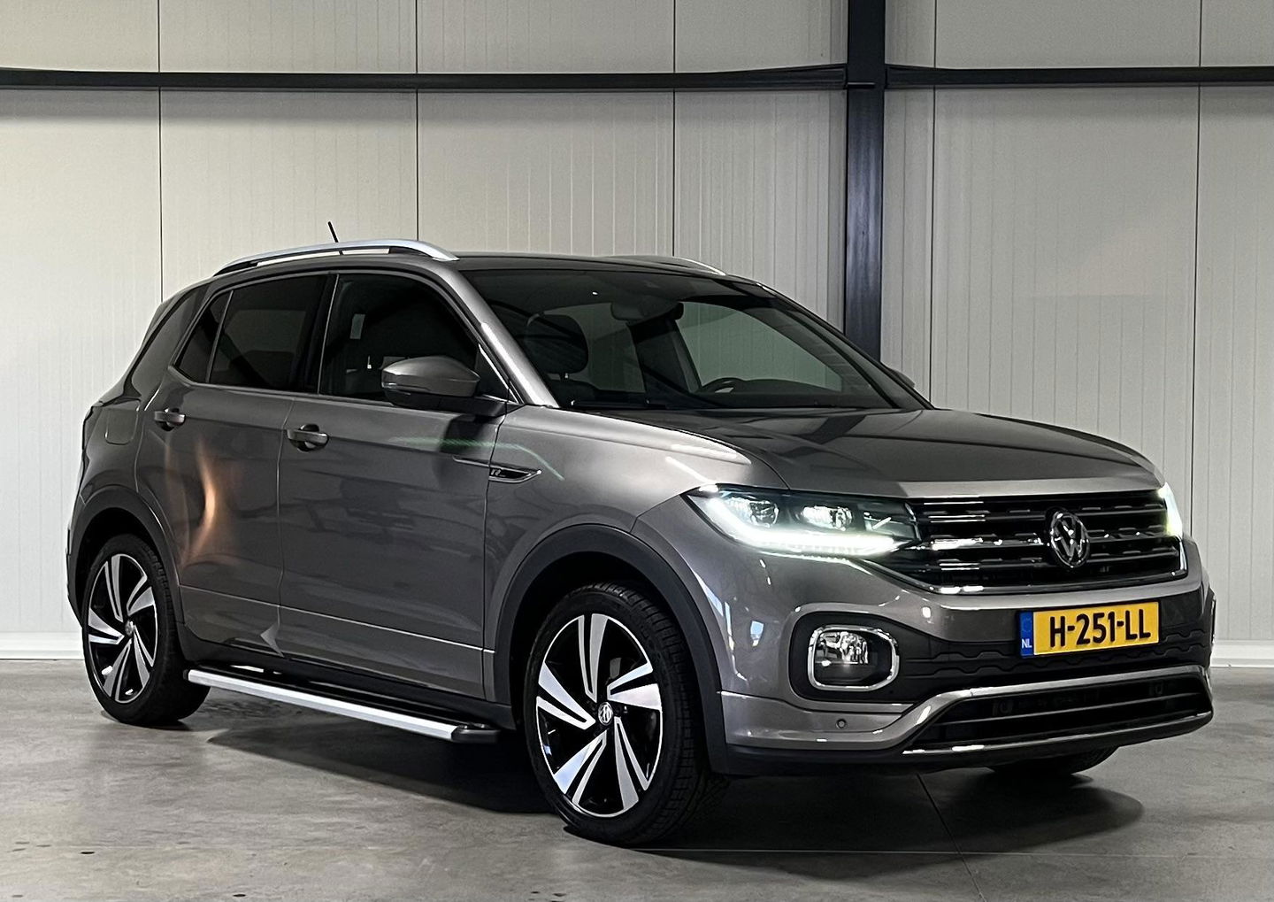 Volkswagen T-Cross 1.0 TSI 116PK DSG R-line Trekhaak Beats