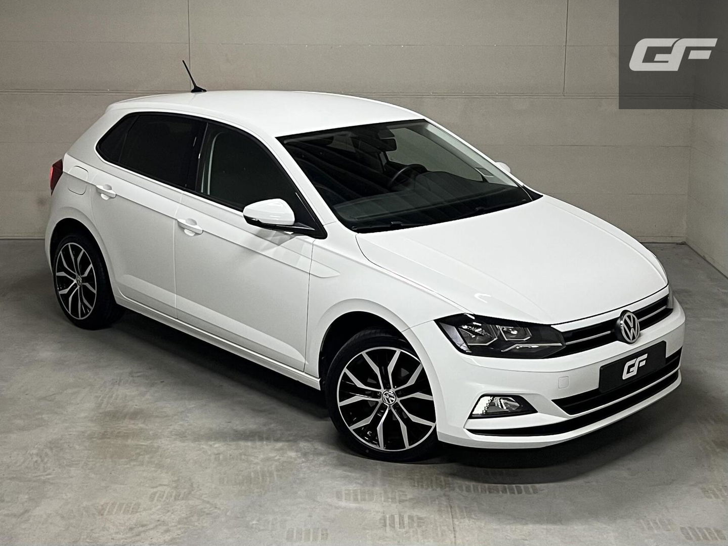 Volkswagen Polo 1.0 TSI 17'' R-line Carplay Navi ACC NAP