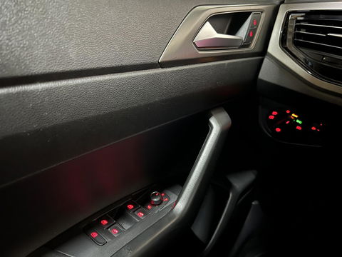 Volkswagen Polo 1.0 TSI 17'' R-line Carplay Navi ACC NAP