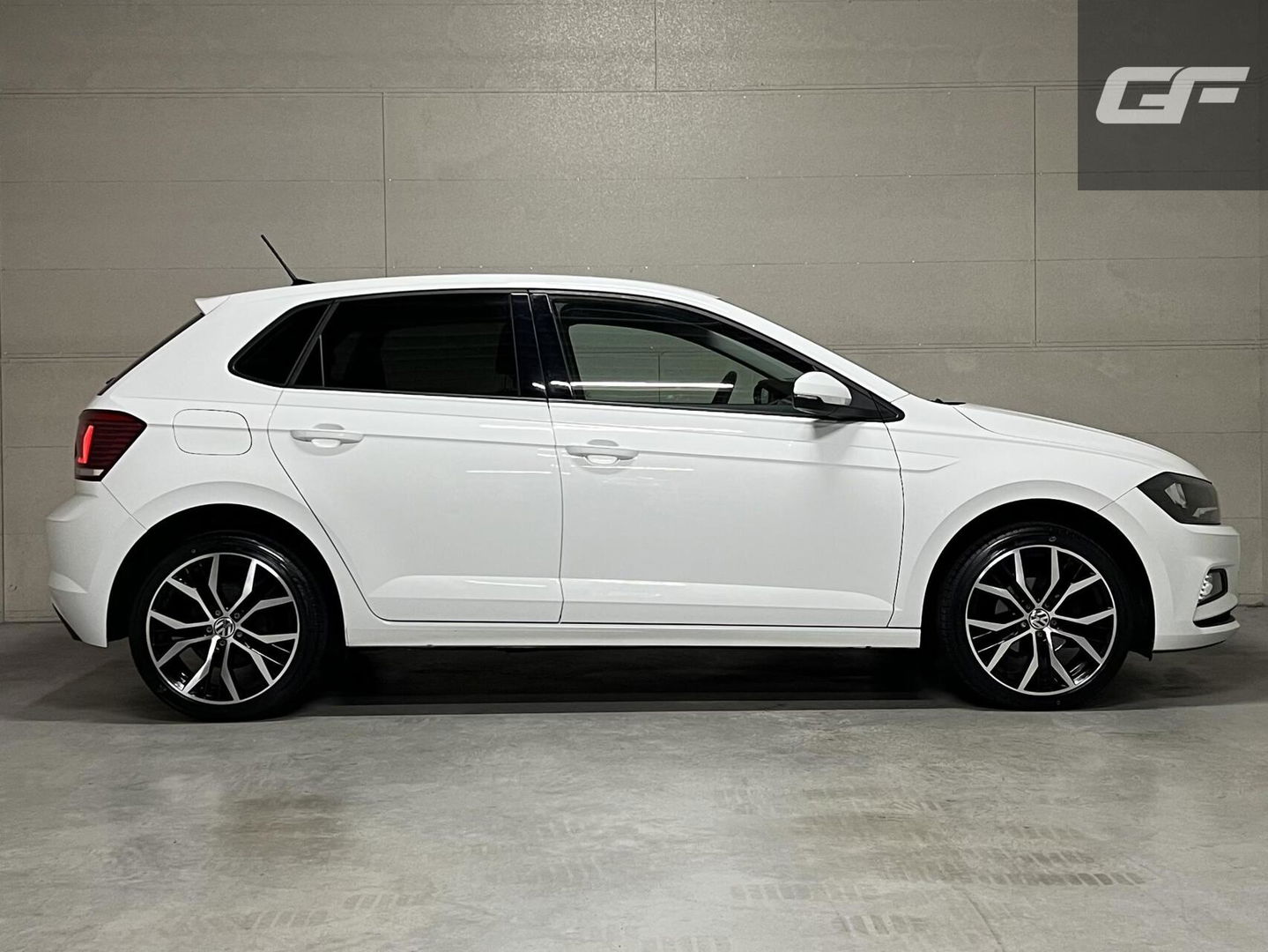 Volkswagen Polo 1.0 TSI 17'' R-line Carplay Navi ACC NAP