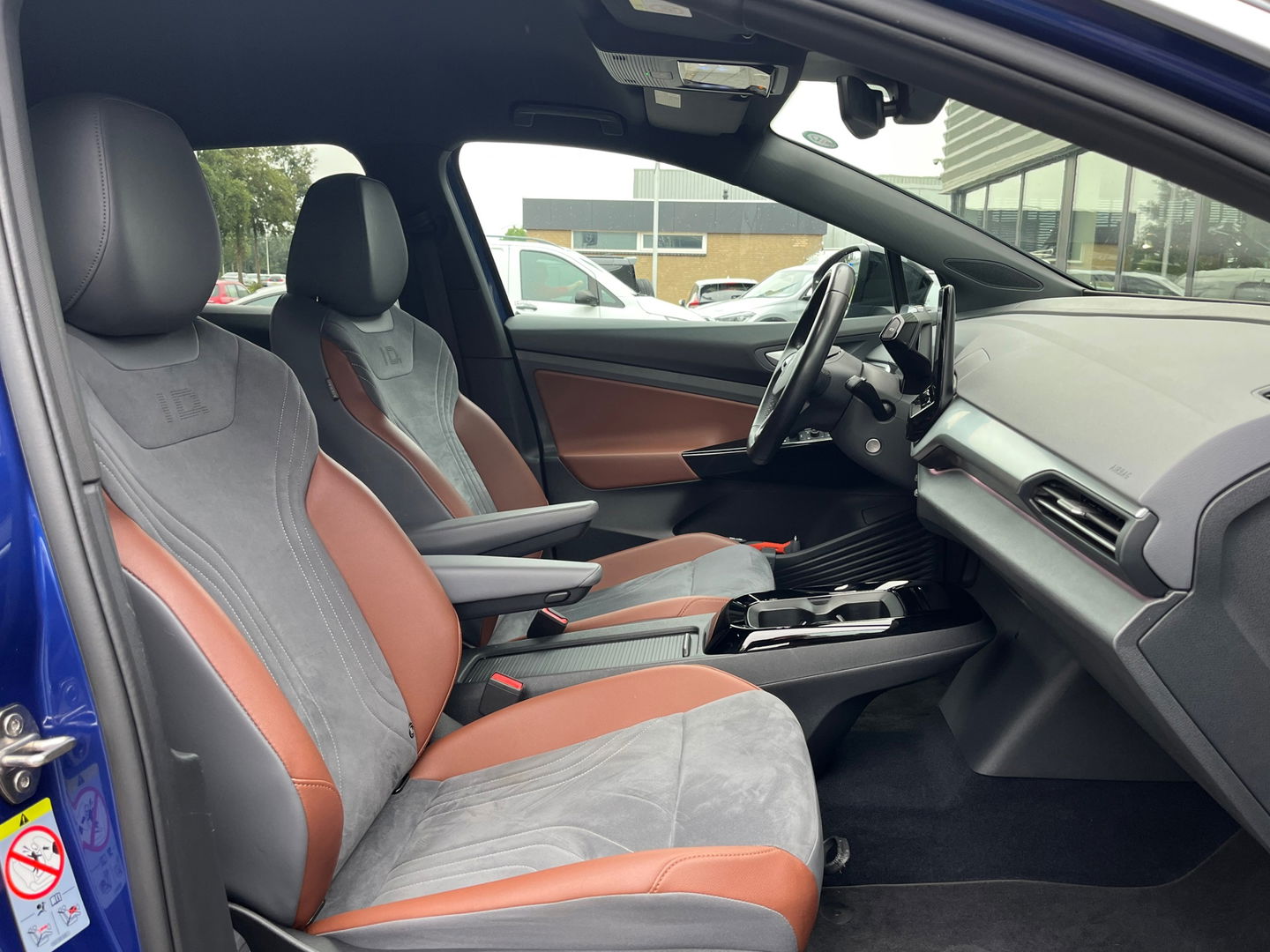 Volkswagen ID.4 First 77 kWh|Camera|ACC|Carplay|Navi|Ambient Light|NL-Auto|204PK