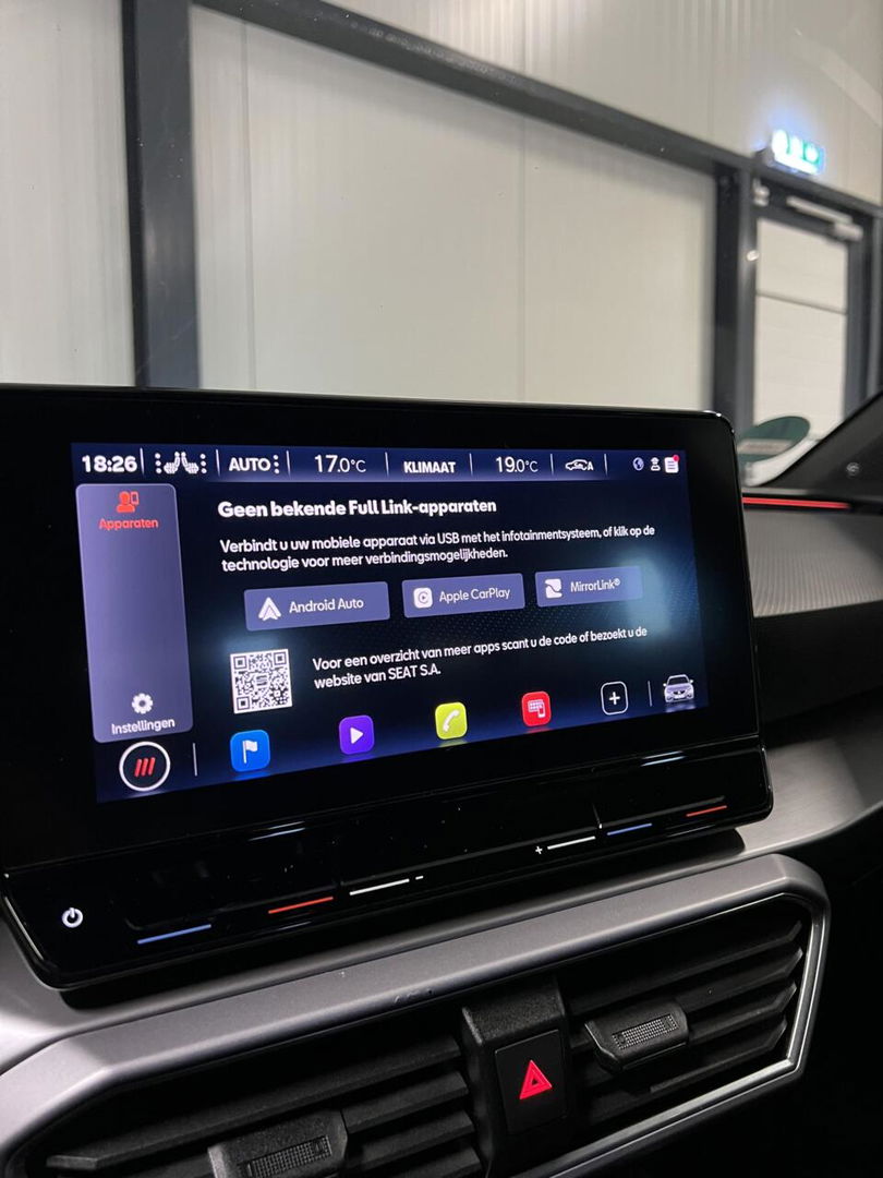 SEAT Leon Sportstourer 1.5 eTSI 150PK Virtual Trekhaak Clima