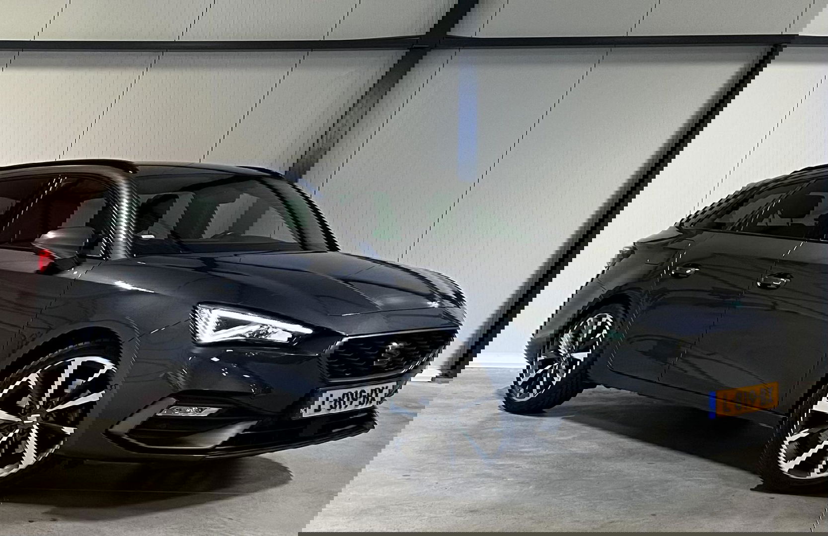 SEAT Leon Sportstourer 1.5 eTSI 150PK Virtual Trekhaak Clima
