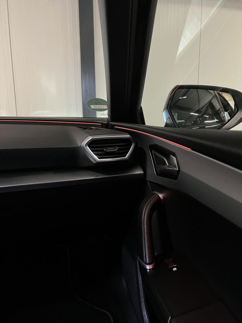 SEAT Leon Sportstourer 1.5 eTSI 150PK Virtual Trekhaak Clima