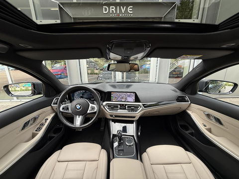 BMW 3 Serie Touring 330e Bus. Ed Plus M-Sport|SOH89%|Pano|Laser|HUD|Leer|Hifi|Trekhaak|Dravit grey