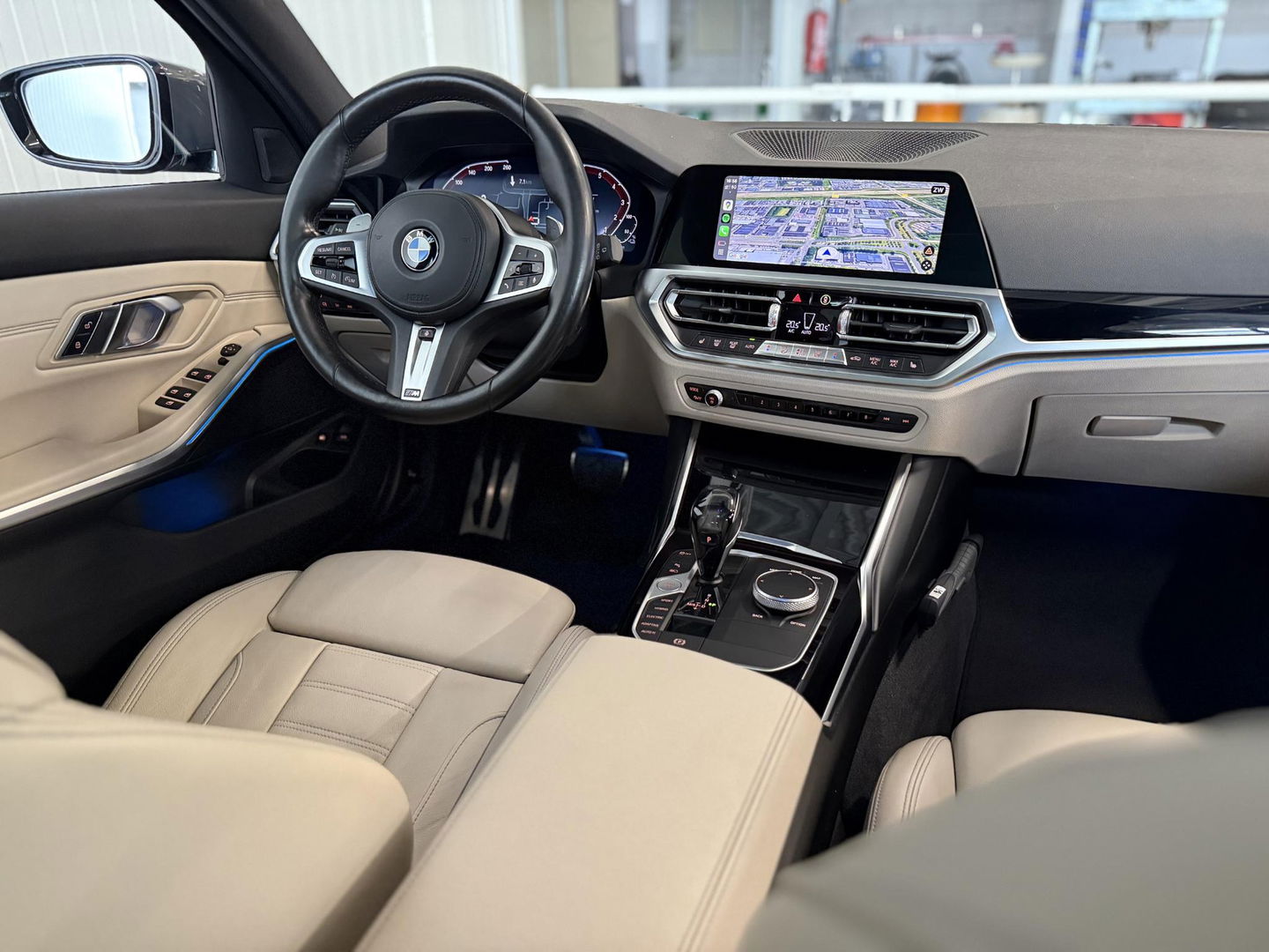 BMW 3 Serie Touring 330e Bus. Ed Plus M-Sport|SOH89%|Pano|Laser|HUD|Leer|Hifi|Trekhaak|Dravit grey