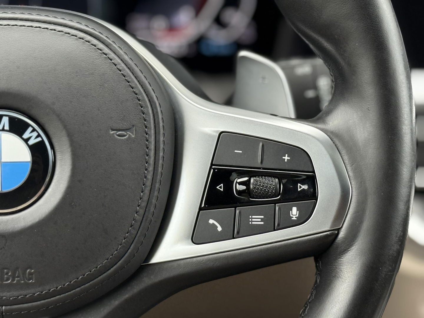 BMW 3 Serie Touring 330e Bus. Ed Plus M-Sport|SOH89%|Pano|Laser|HUD|Leer|Hifi|Trekhaak|Dravit grey