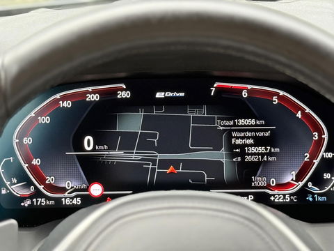 BMW 3 Serie Touring 330e Bus. Ed Plus M-Sport|SOH89%|Pano|Laser|HUD|Leer|Hifi|Trekhaak|Dravit grey