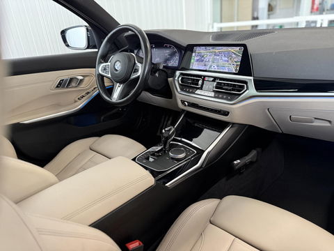 BMW 3 Serie Touring 330e Bus. Ed Plus M-Sport|SOH89%|Pano|Laser|HUD|Leer|Hifi|Trekhaak|Dravit grey