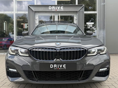 BMW 3 Serie Touring 330e Bus. Ed Plus M-Sport|SOH89%|Pano|Laser|HUD|Leer|Hifi|Trekhaak|Dravit grey