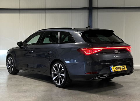 SEAT Leon Sportstourer 1.5 eTSI 150PK Virtual Trekhaak Clima