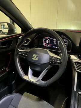 SEAT Leon Sportstourer 1.5 eTSI 150PK Virtual Trekhaak Clima