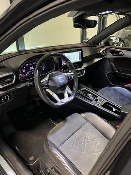 SEAT Leon Sportstourer 1.5 eTSI 150PK Virtual Trekhaak Clima