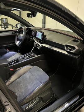 SEAT Leon Sportstourer 1.5 eTSI 150PK Virtual Trekhaak Clima