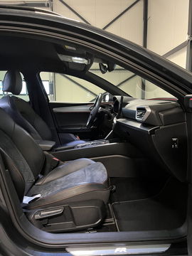 SEAT Leon Sportstourer 1.5 eTSI 150PK Virtual Trekhaak Clima