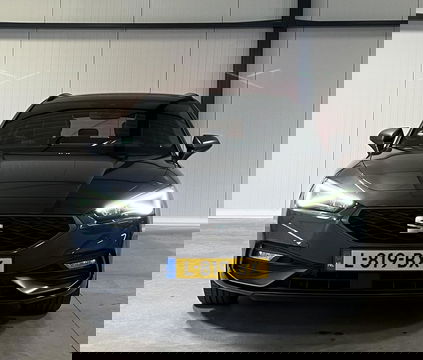 SEAT Leon Sportstourer 1.5 eTSI 150PK Virtual Trekhaak Clima