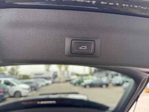 Audi A6 Avant 45 TFSI quattro Sport S Line Panorama Leder Camera LED