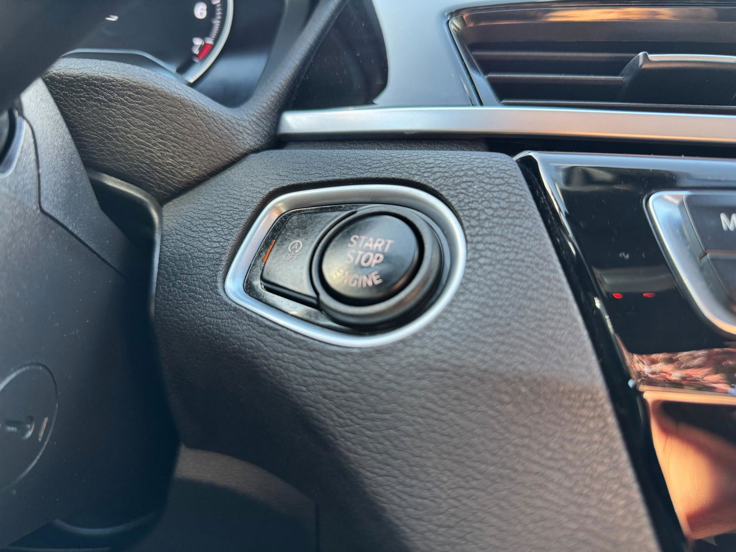 BMW X1 XDrive25i High Executive HUD Panorama Memory M Pakket