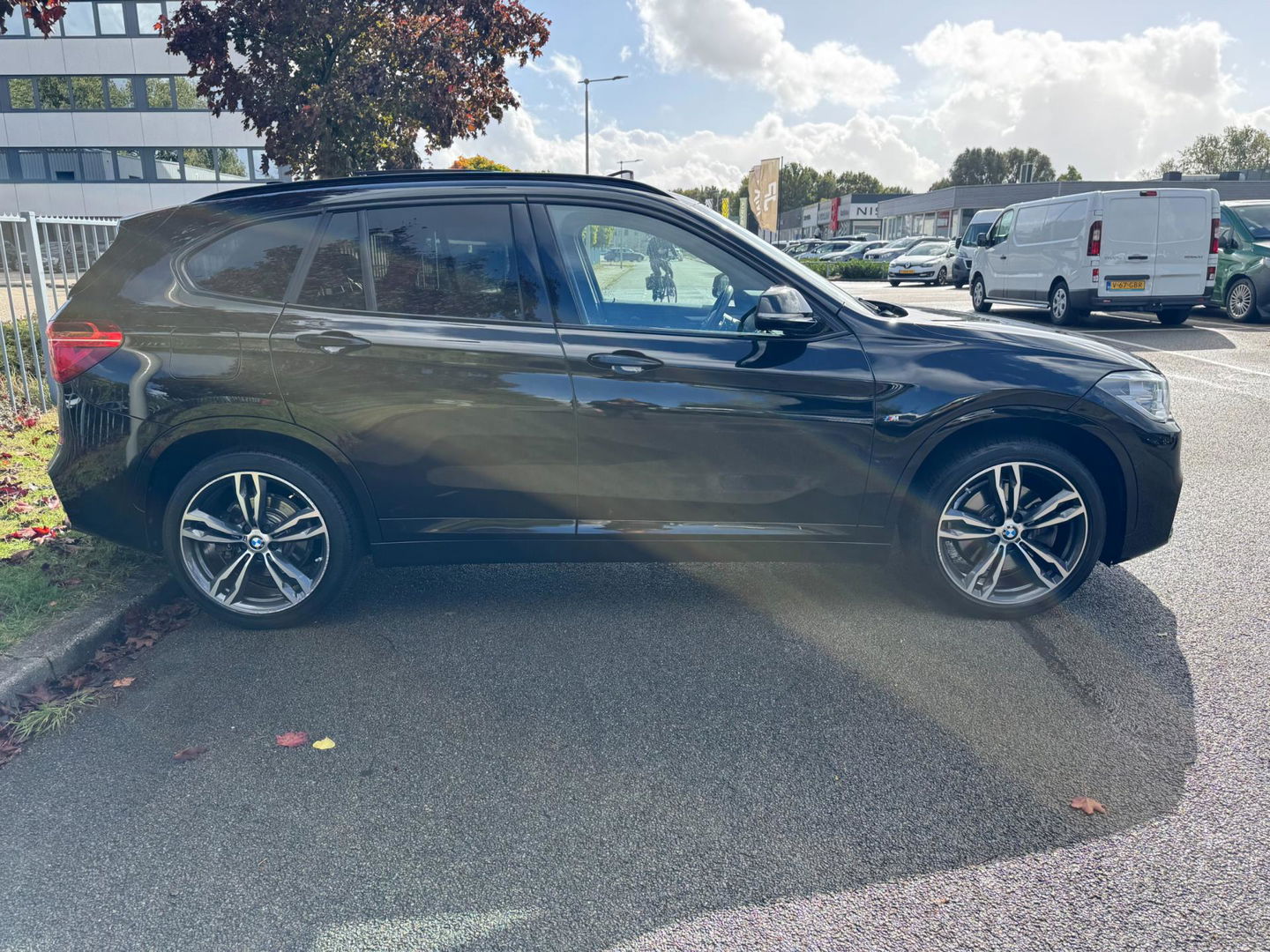 BMW X1 XDrive25i High Executive HUD Panorama Memory M Pakket