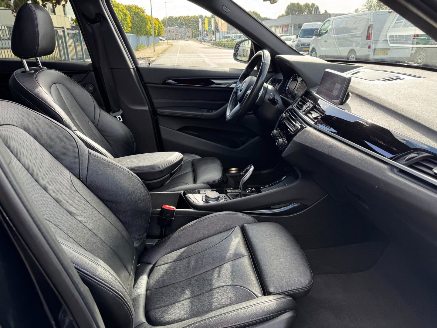 BMW X1 XDrive25i High Executive HUD Panorama Memory M Pakket