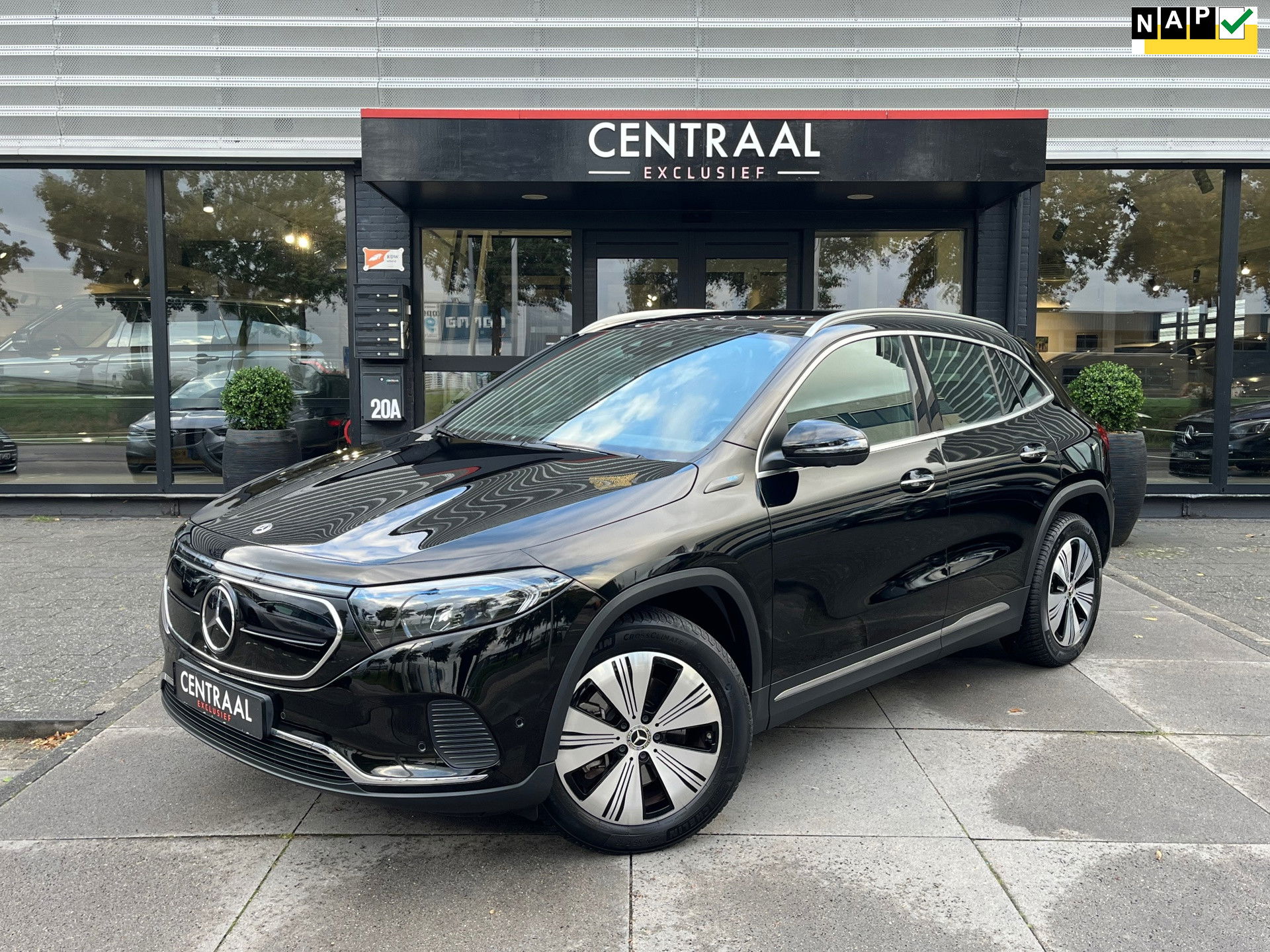 Mercedes-Benz EQA 250 Luxury Line 67 kWh|Pano|Head-Up|Memory|Camera|ACC|Leder|Ambient Light|NL-Auto