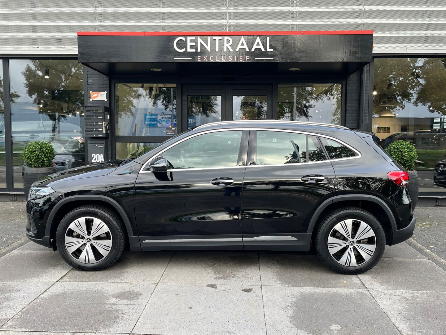 Mercedes-Benz EQA 250 Luxury Line 67 kWh|Pano|Head-Up|Memory|Camera|ACC|Leder|Ambient Light|NL-Auto