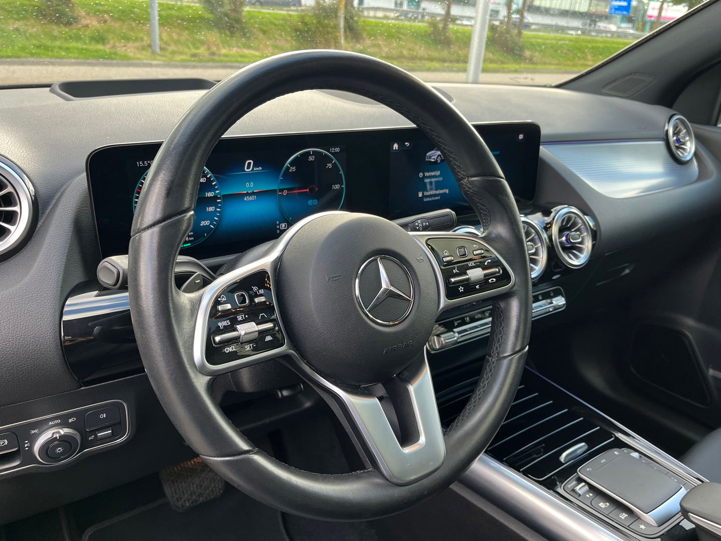 Mercedes-Benz EQA 250 Luxury Line 67 kWh|Pano|Head-Up|Memory|Camera|ACC|Leder|Ambient Light|NL-Auto