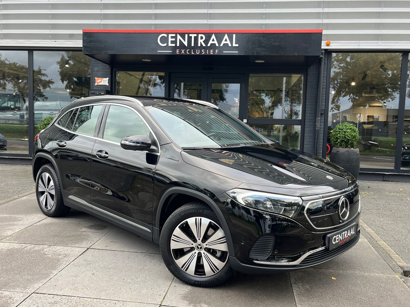 Mercedes-Benz EQA 250 Luxury Line 67 kWh|Pano|Head-Up|Memory|Camera|ACC|Leder|Ambient Light|NL-Auto