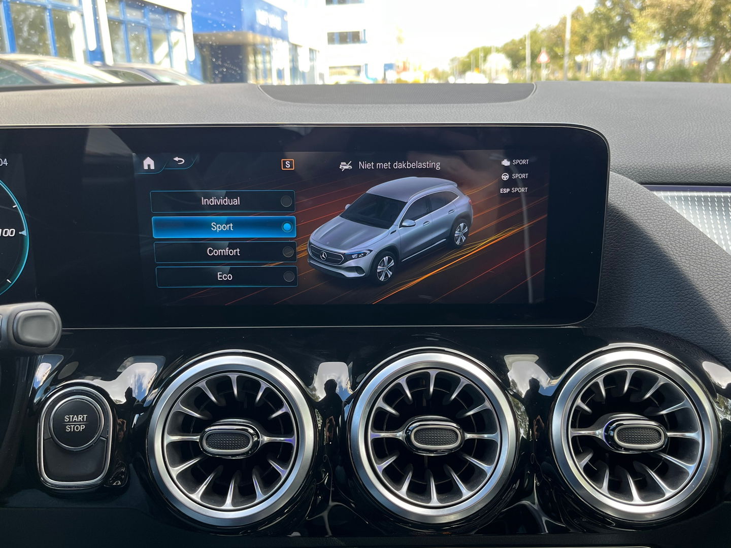 Mercedes-Benz EQA 250 Luxury Line 67 kWh|Pano|Head-Up|Memory|Camera|ACC|Leder|Ambient Light|NL-Auto