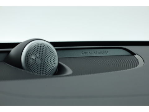 Volvo V60 T8 Recharge Ultra Dark | Bowers & Wilkins | HUD | Pano | Pilot Assist | Massage | Stoelvent.