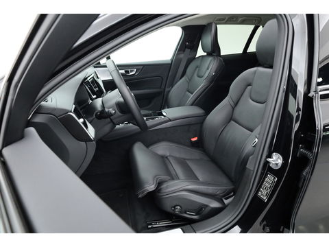Volvo V60 T8 Recharge Ultra Dark | Bowers & Wilkins | HUD | Pano | Pilot Assist | Massage | Stoelvent.