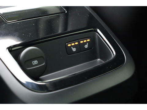 Volvo V60 T8 Recharge Ultra Dark | Bowers & Wilkins | HUD | Pano | Pilot Assist | Massage | Stoelvent.