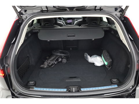 Volvo V60 T8 Recharge Ultra Dark | Bowers & Wilkins | HUD | Pano | Pilot Assist | Massage | Stoelvent.