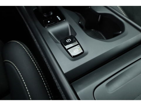 Volvo XC40 2.0 B3 Core | 360cam | Adapt. Cruise | CarPlay | Stoel-Stuurverw. | Elek. Stoelen