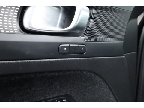 Volvo XC40 2.0 B3 Core | 360cam | Adapt. Cruise | CarPlay | Stoel-Stuurverw. | Elek. Stoelen