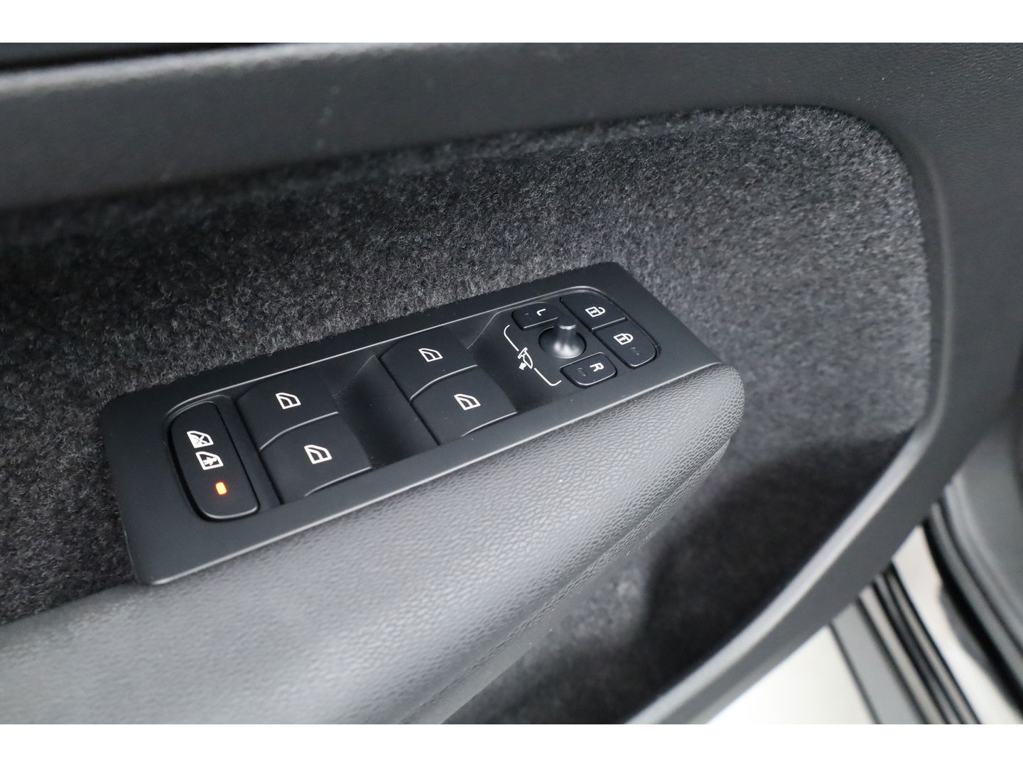 Volvo XC40 2.0 B3 Core | 360cam | Adapt. Cruise | CarPlay | Stoel-Stuurverw. | Elek. Stoelen