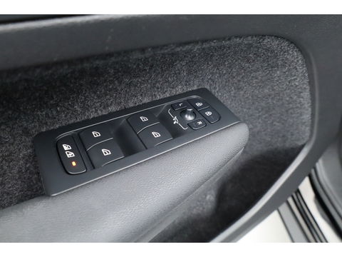 Volvo XC40 2.0 B3 Core | 360cam | Adapt. Cruise | CarPlay | Stoel-Stuurverw. | Elek. Stoelen