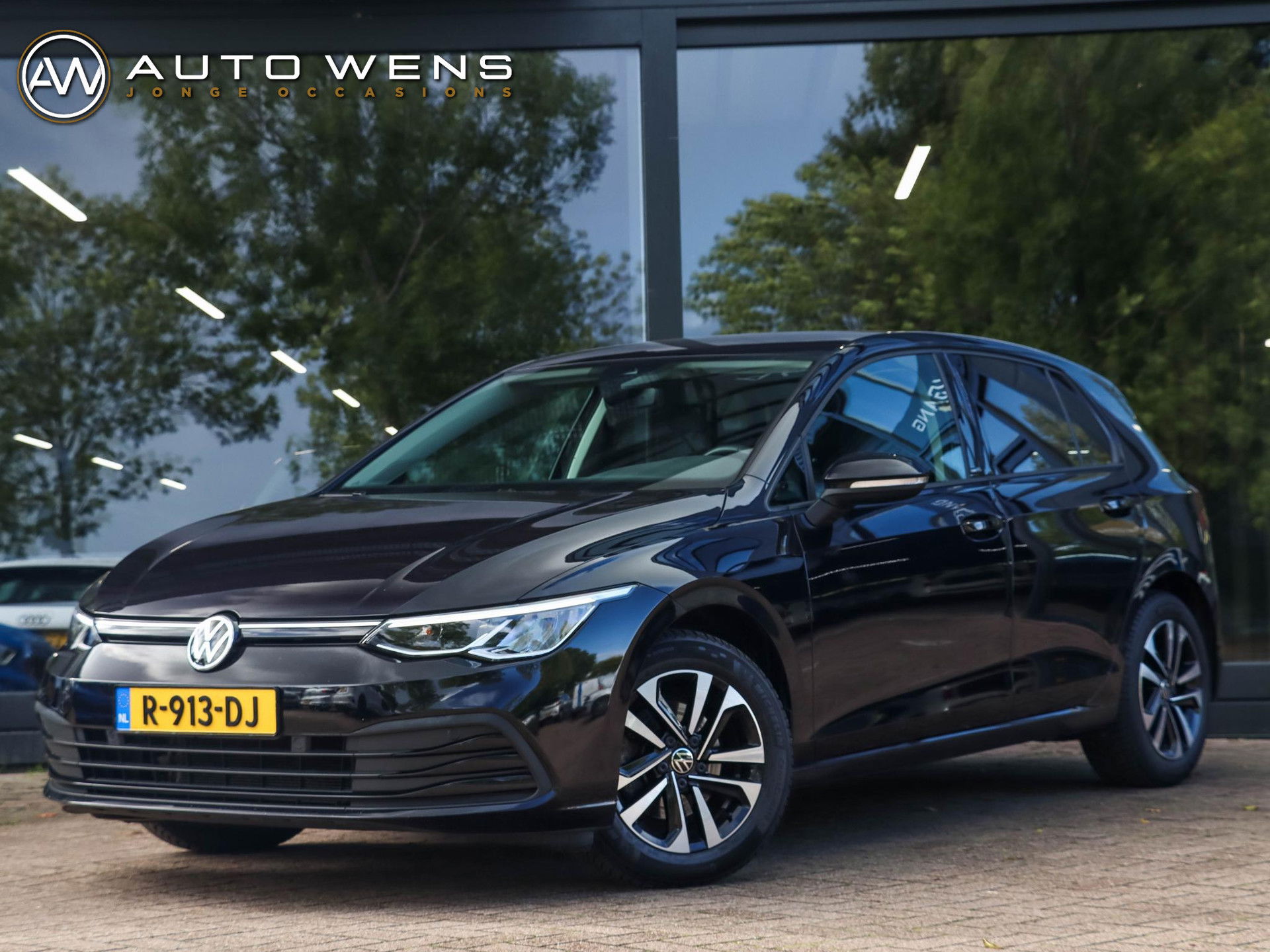 Volkswagen Golf 1.0 TSI Life Business 110PK