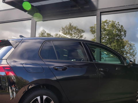 Volkswagen Golf 1.0 TSI Life Business 110PK
