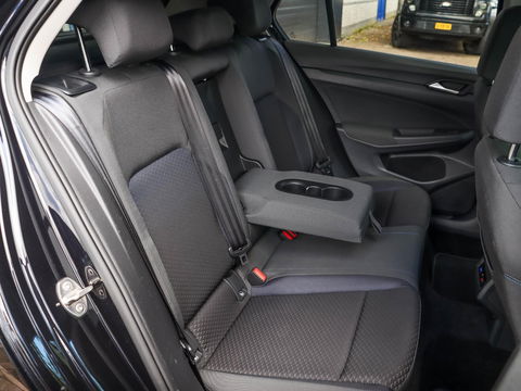 Volkswagen Golf 1.0 TSI Life Business 110PK