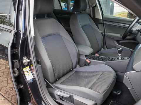 Volkswagen Golf 1.0 TSI Life Business 110PK