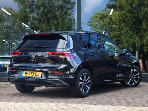 Volkswagen Golf 1.0 TSI Life Business 110PK