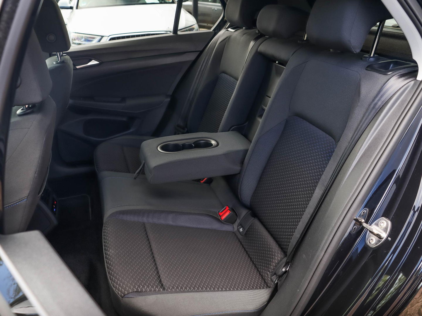 Volkswagen Golf 1.0 TSI Life Business 110PK